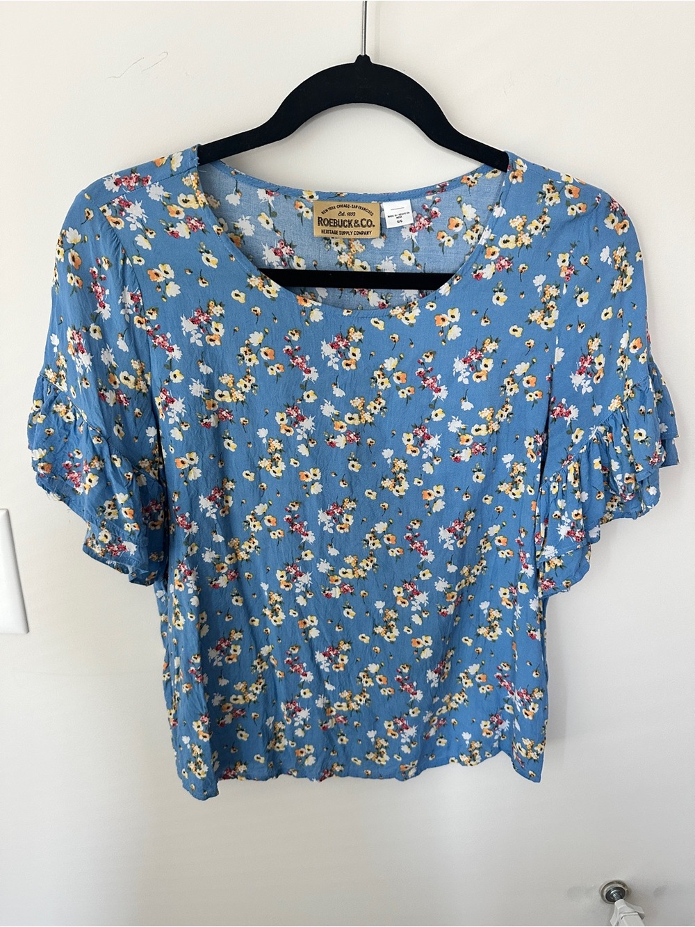 Blue floral top